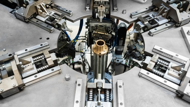 Unsere skalierbaren Lösungen ermöglichen das effiziente und kosteneffektive Separieren der für den Stator relevanten Drähte. Erfahren Sie mehr.